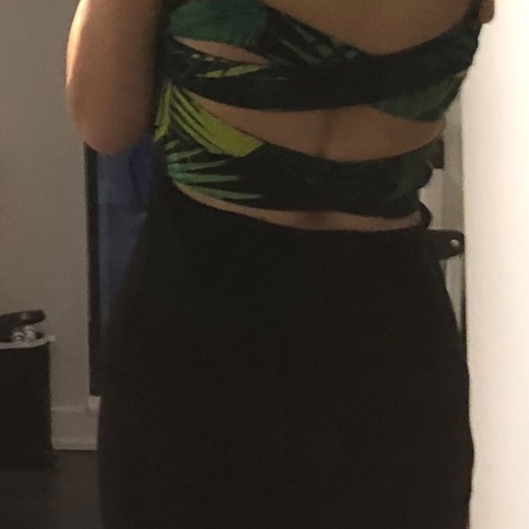 Strappy Body Con Fabletics Dress Tropical Print and Black - Picture 7 of 13